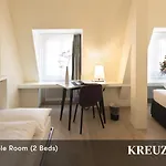 Kreuz Modern Готель