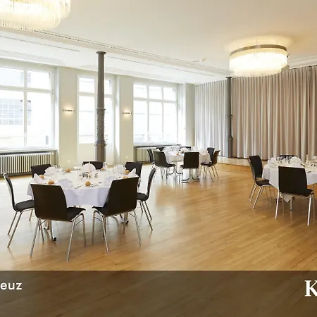 Kreuz Modern